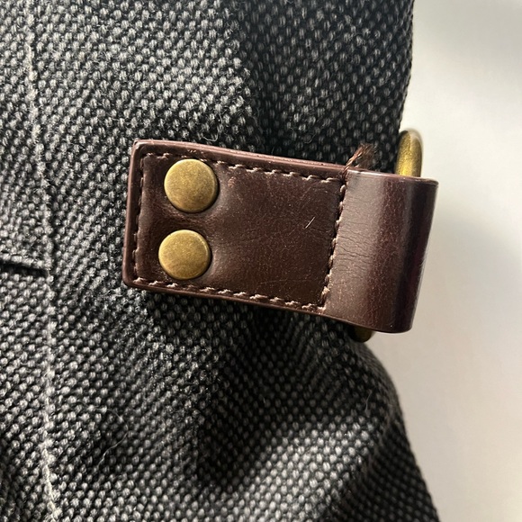 BDG BLACK CANVAS TOTE BAG WITH LEATHER HANDLES. - Picture 7 of 12